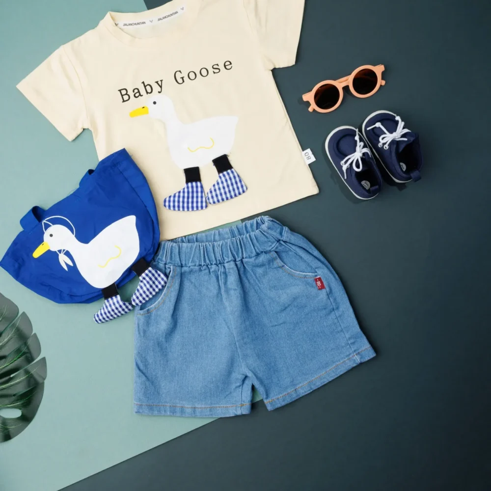 Girls T-Shirt & Shorts With Cute Purse