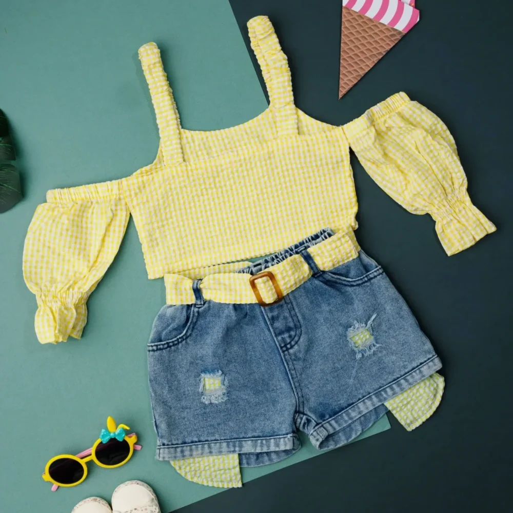 Shoulder Straps Top With Denim Short with belt