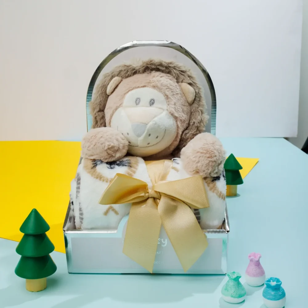 Silver One Kids Plush Lion & Blanket 2 Pc Gift Set
