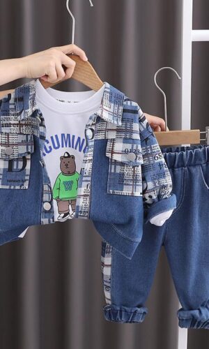 Printed Jacket Inside T-Shirt And Denim Joggers